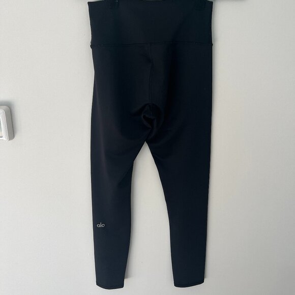 7/8 High-Waist Airlift Legging - Picture 2 of 5